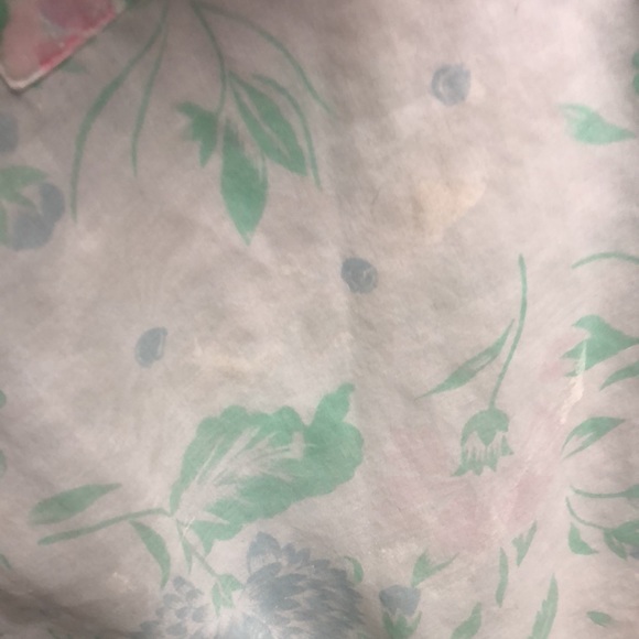 2 Pockets Gown robe snaps up has paint spots s/m - Picture 8 of 12